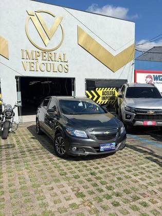 CHEVROLET ONIX 1.4 MPFI LTZ 8V FLEX 4P AUTOMÁTICO CHEVROLET ONIX 1.4 MPFI LTZ 8V FLEX 4P AUTOMÁTICO